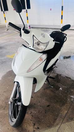 HONDA BIZ 125 ES 